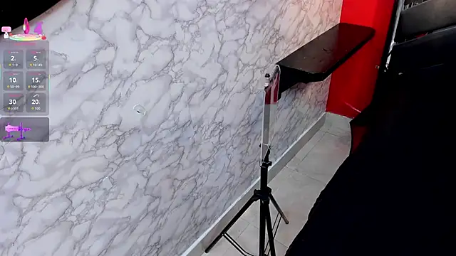 Snapshot of IVISBOUNCYASS chatting on 11.11.25 IVISBOUNCYASS online show from 11.11.25