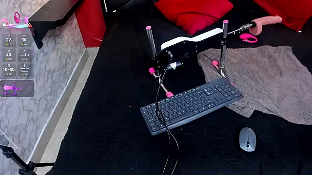 Snapshot of IVISBOUNCYASS chatting on 11.22.25 IVISBOUNCYASS online show from 11.22.25