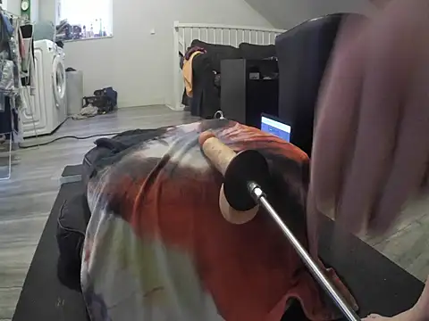 YourLoveBoyKevin online show from 02.19.26