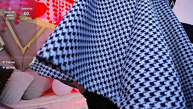 Cintiia Holmes online show from 02.13.25