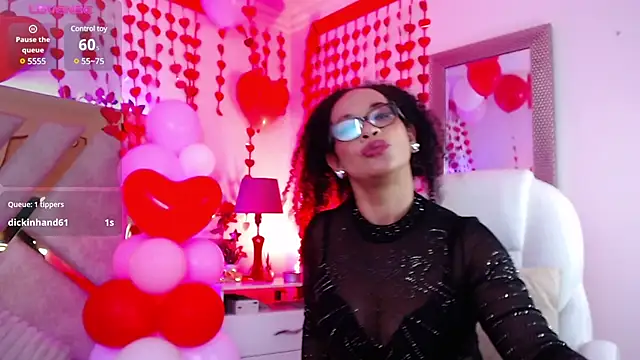 Cintiia Holmes online show from 02.16.25