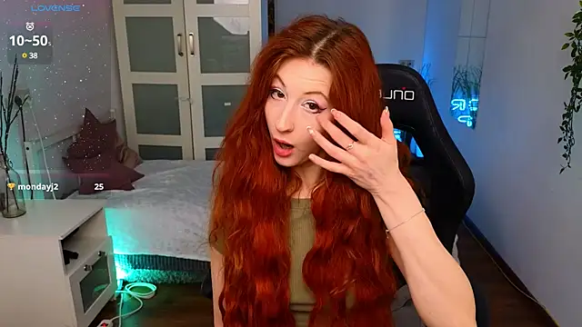 Katy diamond  online show from 02.27.25