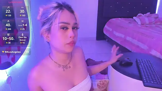 Snapshot of _Charlottequeen chatting on 02.20.25 Charlottequeen online show from 02.20.25