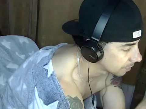 Snapshot of venusfranco_94 chatting on 09.19.25 venusfranco 94 online show from 09.19.25