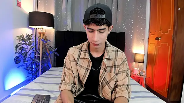 NovaaWheler online show from 02.06.25