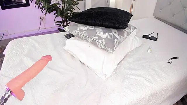 NovaaWheler online show from 02.08.25