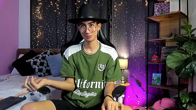 NovaaWheler online show from 03.23.25