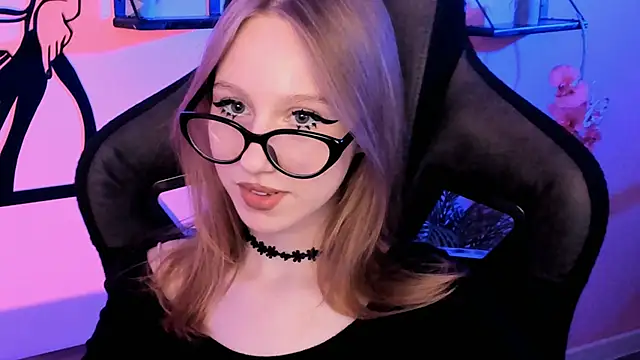 DariaTate online show from 10.19.25