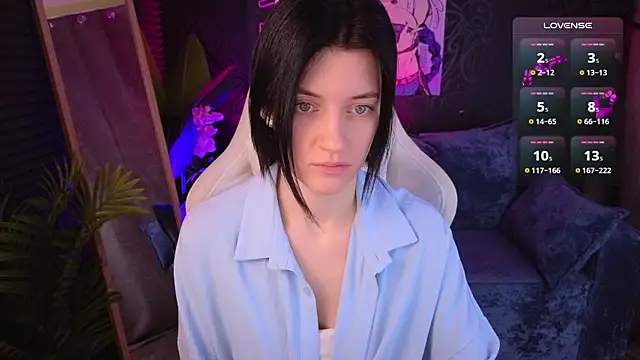 roxy riot  online show from 11.19.25