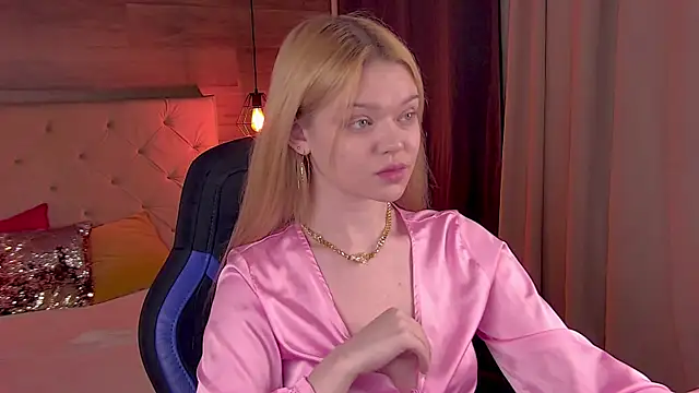 AdeleCartier online show from 02.23.25