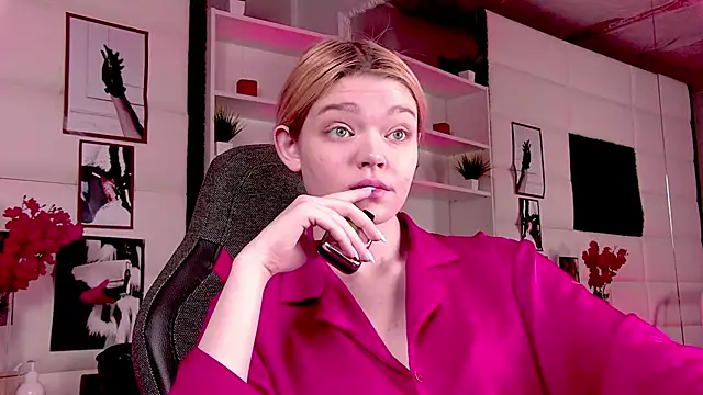 AdeleCartier online show from 03.04.25