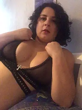 Snapshot of LunaSoleil9 chatting on 02.14.25 LunaSoleil9 online show from 02.14.25