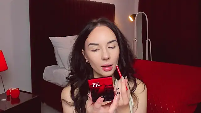 Snapshot of Suga_babe chatting on 09.20.25 Suga babe online show from 09.20.25