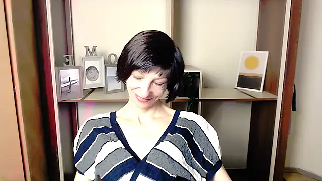  AngeliaFlow  online show from 10.02.25