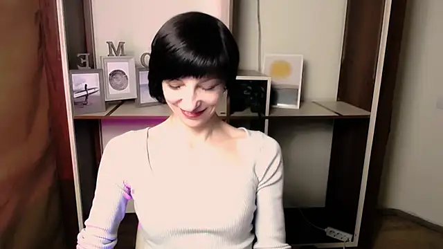  AngeliaFlow  online show from 01.08.26