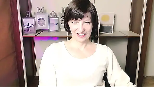 Snapshot of _AngeliaFlow_ chatting on 06.24.26 AngeliaFlow online show from 06.24.26