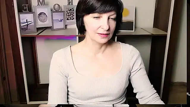 Snapshot of _AngeliaFlow_ chatting on 07.20.26 AngeliaFlow online show from 07.20.26