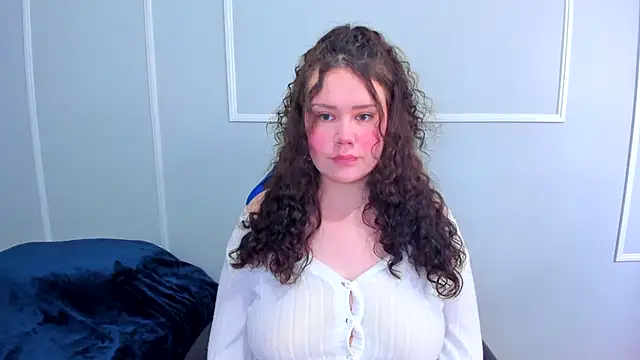 Snapshot of _leana_ chatting on 05.01.26 leana online show from 05.01.26