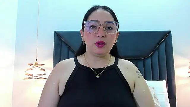 ZamiraGates online show from 03.02.25