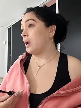 ZamiraGates online show from 03.10.25