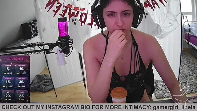 Gamergirl-Linela online show from 10.24.25