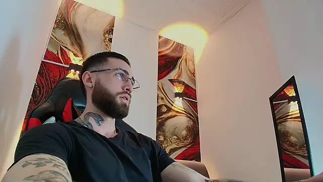 Luke davis01 online show from 11.15.25