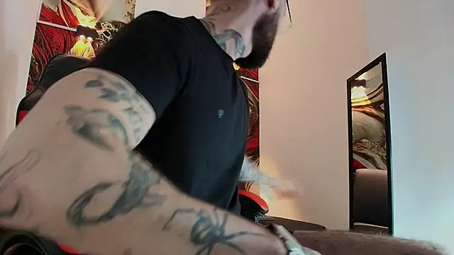 Luke davis01 online show from 11.21.25