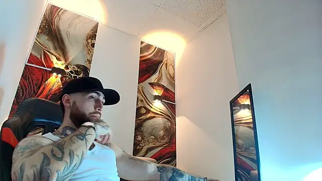 Snapshot of Luke_davis01 chatting on 06.16.26 Luke davis01 online show from 06.16.26