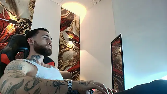 Snapshot of Luke_davis01 chatting on 06.18.26 Luke davis01 online show from 06.18.26