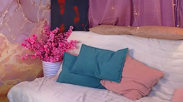 PortiaBellew online show from 02.13.25