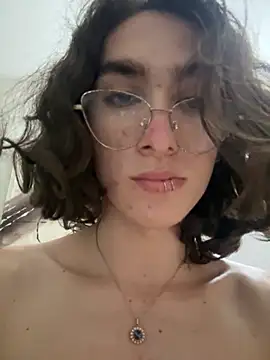 Snapshot of stormmart18 chatting on 11.28.25 stormmart18 online show from 11.28.25