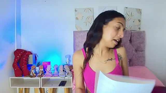 Skye Moore online show from 03.09.26