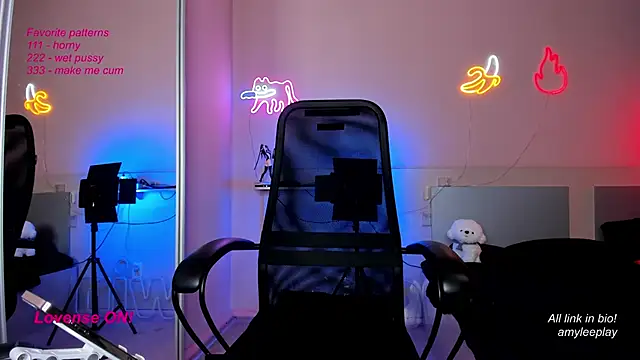 AmyLeeplay online show from 02.25.25