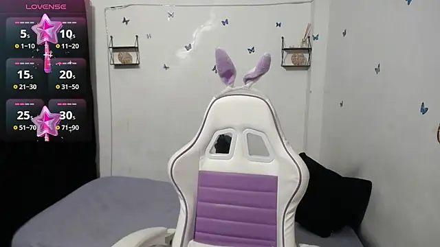 Snapshot of hello_kityy25 chatting on 03.07.25 hello kityy25 online show from 03.07.25