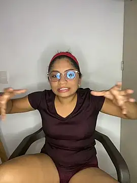 Snapshot of Tana_latin chatting on 02.19.25 Tana latin online show from 02.19.25