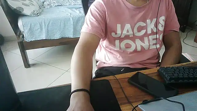 Snapshot of optimalperformance7093 chatting on 03.07.25 optimalperformance7093 online show from 03.07.25