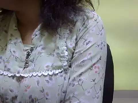 Your cutiepie  online show from 11.18.25