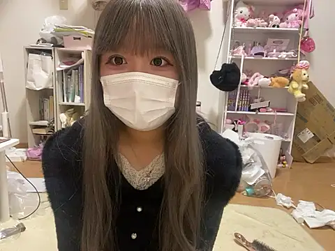 Snapshot of babu_tan_tan chatting on 11.15.25 babu tan tan online show from 11.15.25