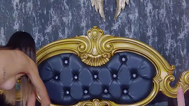 Snapshot of PlayfulShow chatting on 03.08.25 PlayfulShow online show from 03.08.25