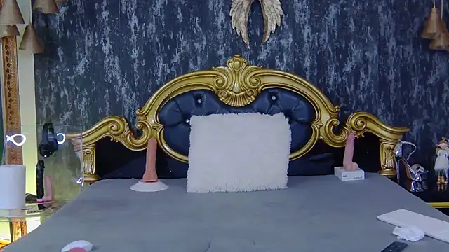 Snapshot of PlayfulShow chatting on 03.17.25 PlayfulShow online show from 03.17.25