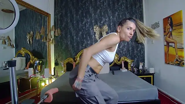 Snapshot of PlayfulShow chatting on 03.20.25 PlayfulShow online show from 03.20.25