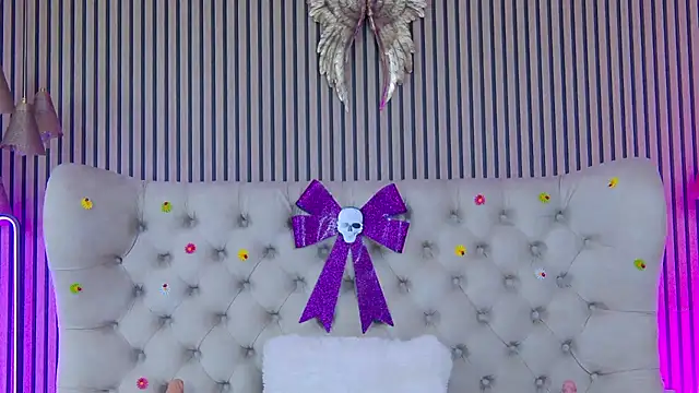 Snapshot of PlayfulShow chatting on 10.24.25 PlayfulShow online show from 10.24.25