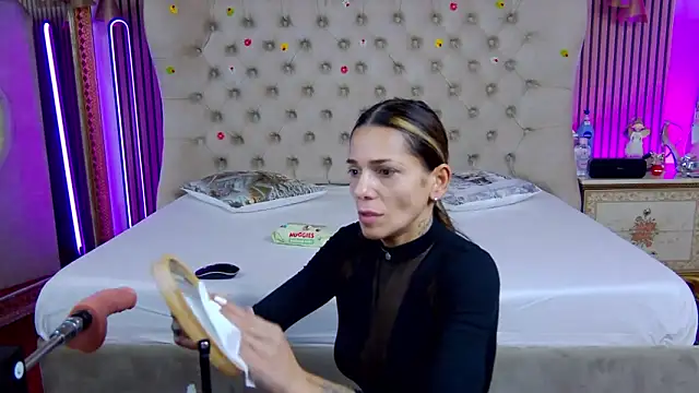 Snapshot of PlayfulShow chatting on 12.17.25 PlayfulShow online show from 12.17.25