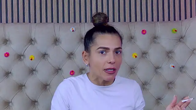 Snapshot of PlayfulShow chatting on 01.17.26 PlayfulShow online show from 01.17.26