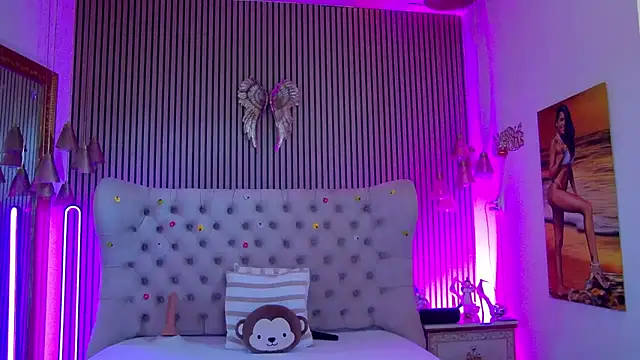 Snapshot of PlayfulShow chatting on 02.08.26 PlayfulShow online show from 02.08.26