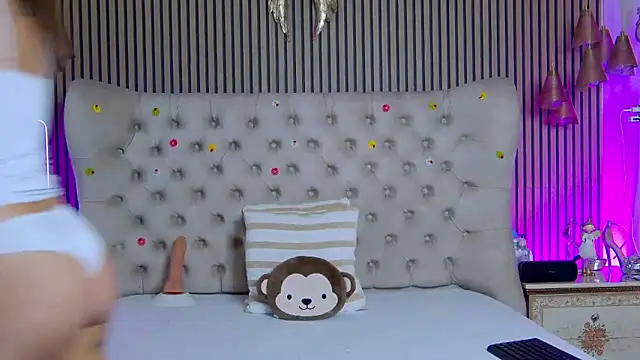 Snapshot of PlayfulShow chatting on 02.11.26 PlayfulShow online show from 02.11.26