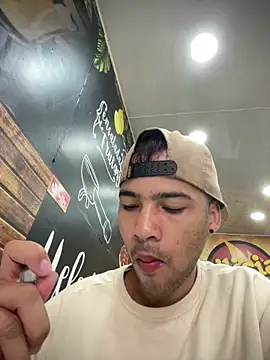 Snapshot of Twink_X chatting on 02.15.25 Twink X online show from 02.15.25