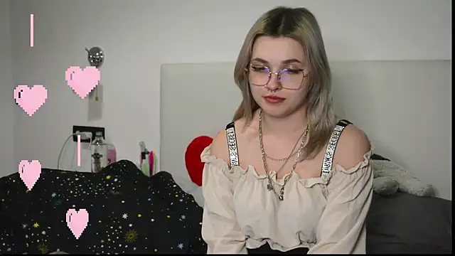 Snapshot of lollylina chatting on 02.14.25 lollylina online show from 02.14.25
