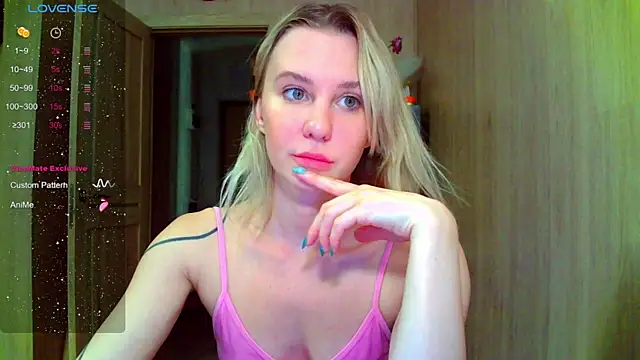Snapshot of Caramel_piegirl chatting on 07.21.26 Caramel piegirl online show from 07.21.26