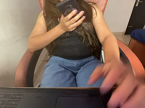 Snapshot of Angelshivani chatting on 11.04.25 Angelshivani online show from 11.04.25